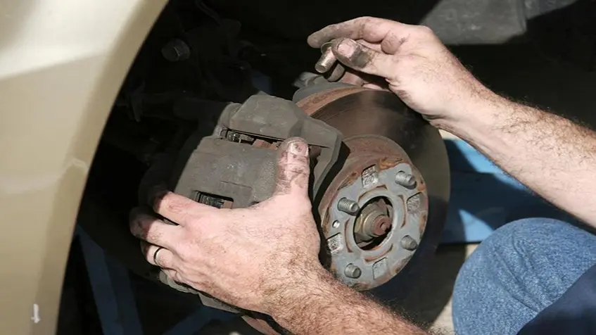 سوت کشیدن لنت ترمز خودرو