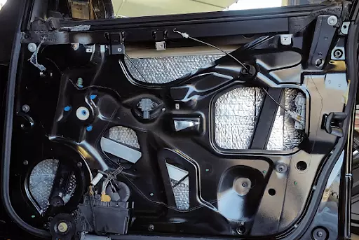 تعویض عایق خودرو