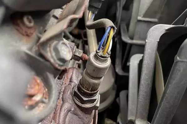 تعویض سنسور اکسیژن