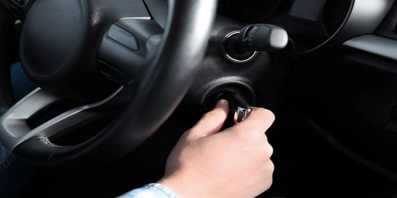 خاموش شدن خودرو در حالتهای مختلف