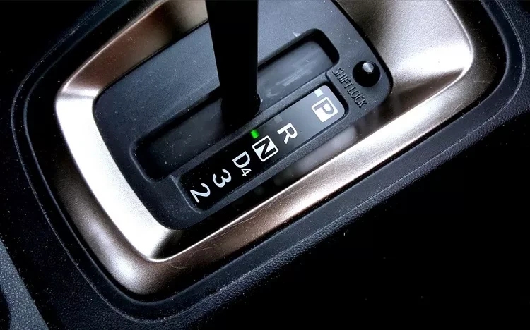 چرا دنده ماشین از جا می پرد